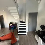 Loft Charmoso E Confortavel